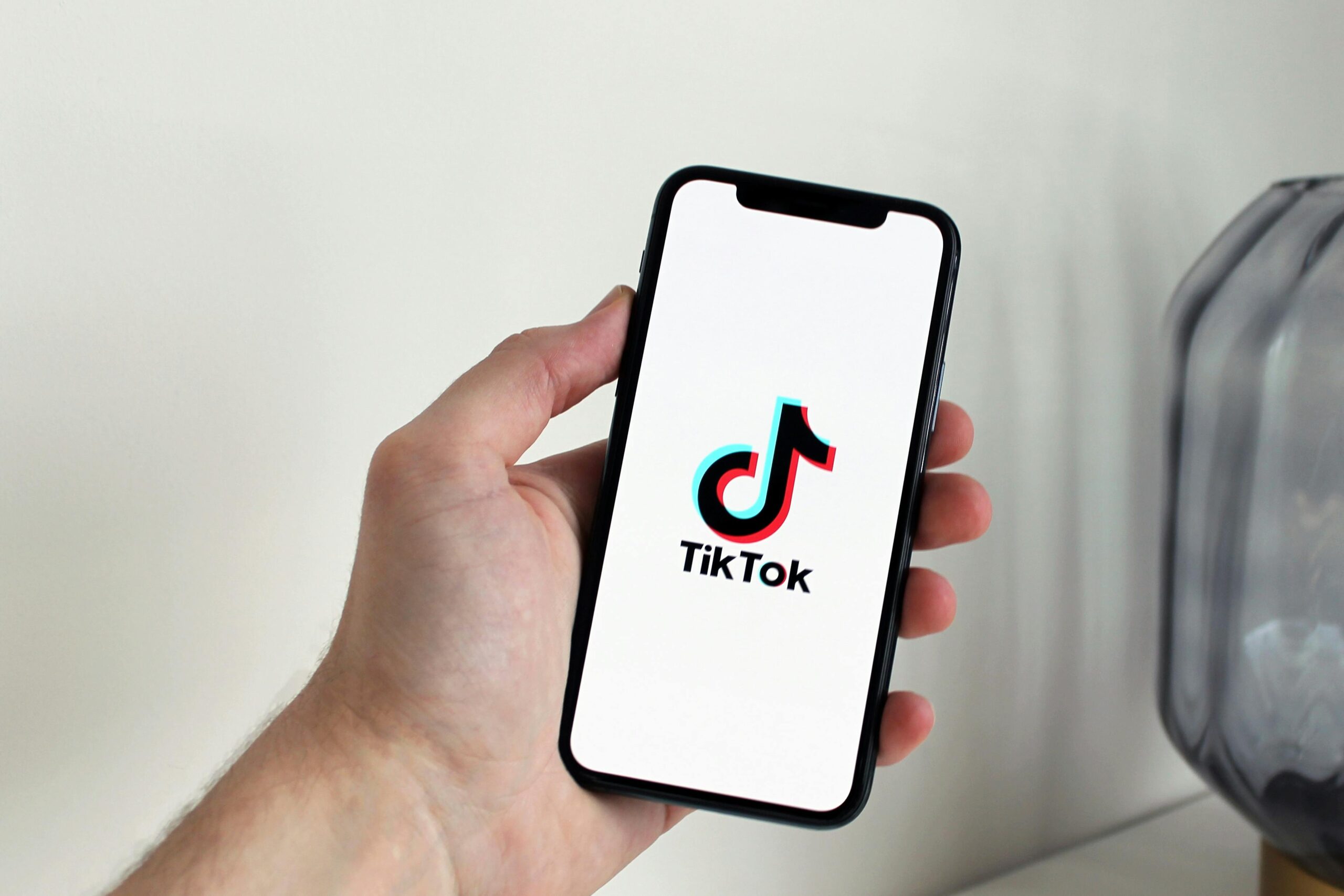 TikTok Ads dla biznesu - kompletny poradnik krok po kroku na 2026 rok